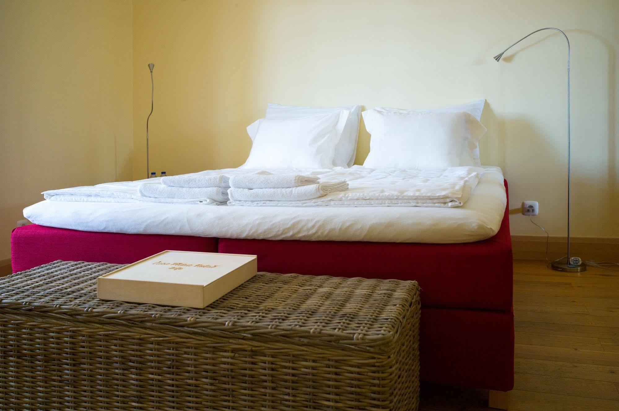 Casa Pedra Nobre Bed and Breakfast Nadadouro Exterior foto